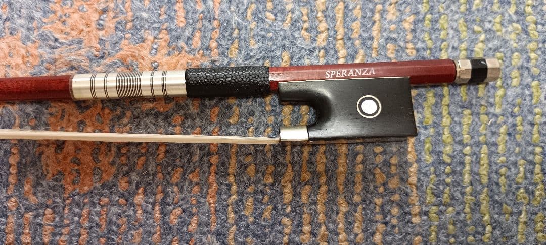 ヴァイオリン　カーボン弓(木目調)