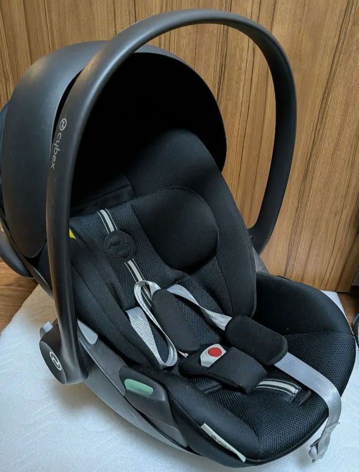 （値下げ）Cybex ベビーシート クラウドG i-size アタッチメント付