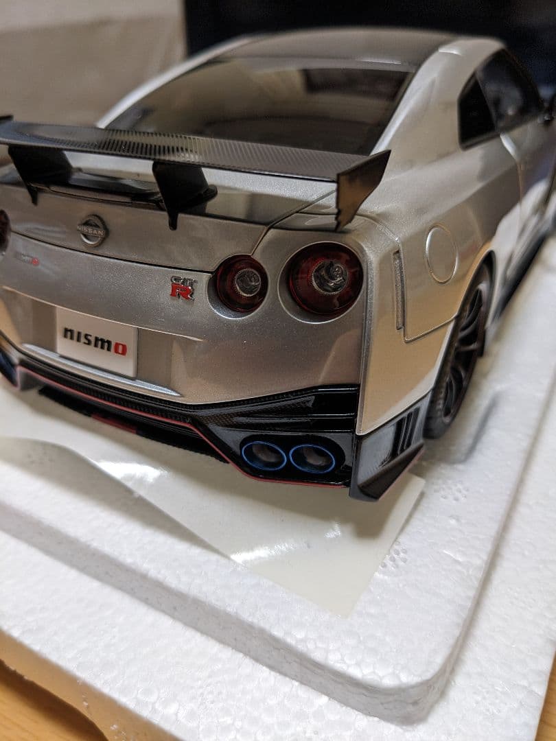 オートアート1/18　ニッサン GT-R R35 ニスモ