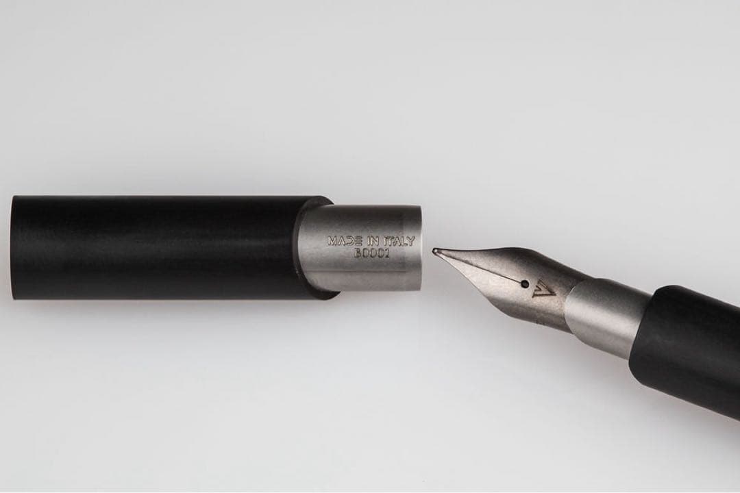 【廃盤予告】VENVSTAS MAGNA2.0ピストン カーボン チタンFニブ