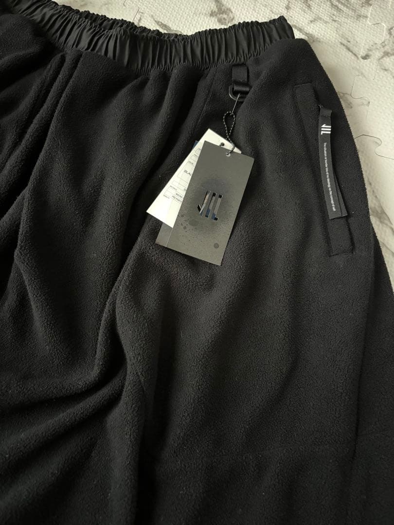 NILOS ニルズ　Tucked Twisted Crotch Pants