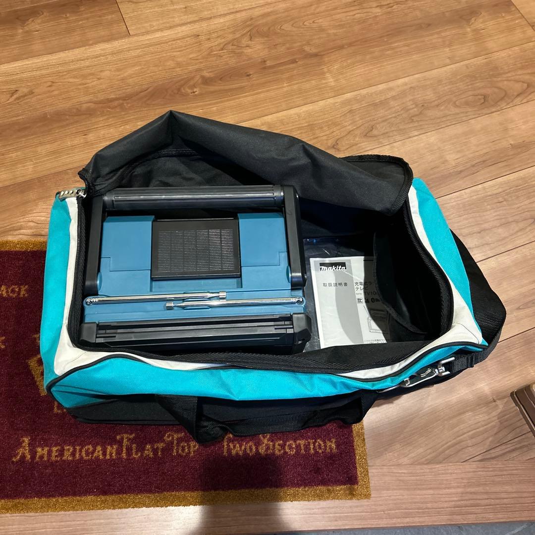 おまけ付き！マキタ充電式ラジオ付テレビ TV100+ツールバッグ　中古美品