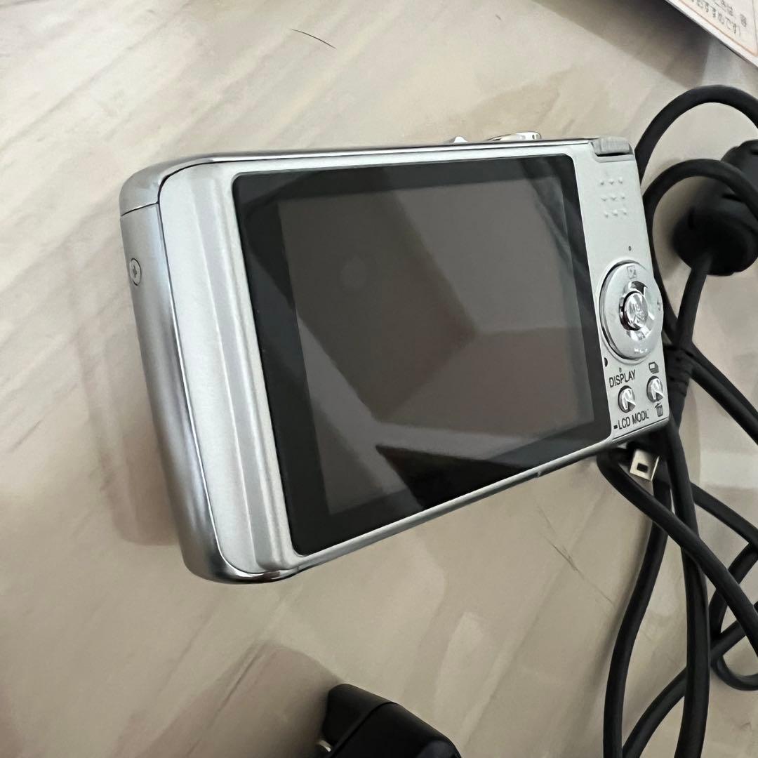 デジタルカメラ　Panasonic DMC-FX01 シルバー 動作確認済み