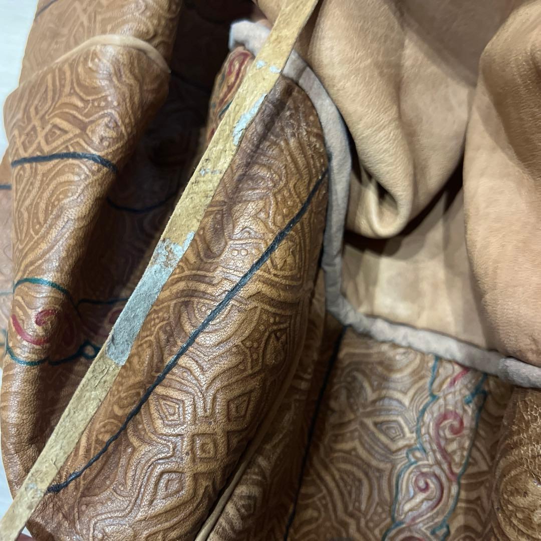 プフ　モロッコ風　クッションカバー　馬　刺繍　革　アンティーク