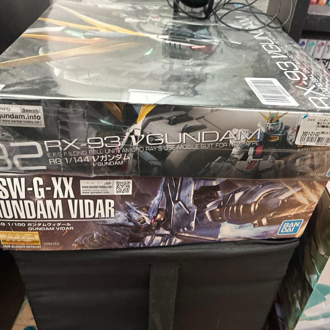 ガンプラ　νガンダム&ヴィダール