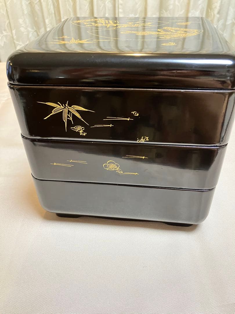 お重箱　三段　漆器　70年以上前の物　　伝統工芸