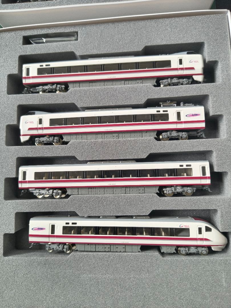 KATO 北越急行 681系2000番台スノーラビット9両セット（室内灯2箱付）