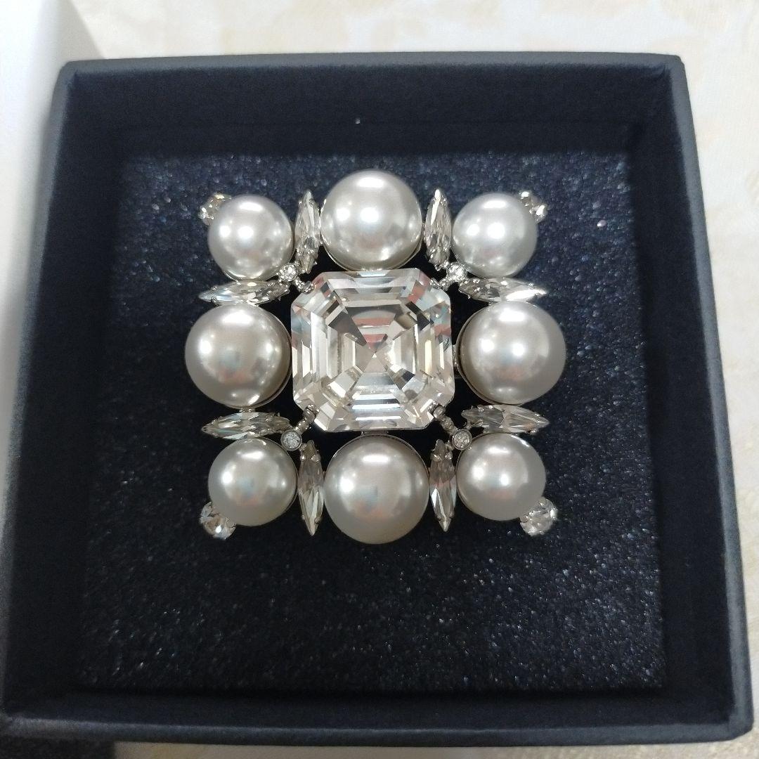 René 　ルネ　 ブローチ