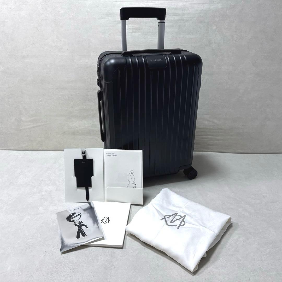 美品 RIMOWAリモワ ESSENTIAL CABIN S マットブラック
