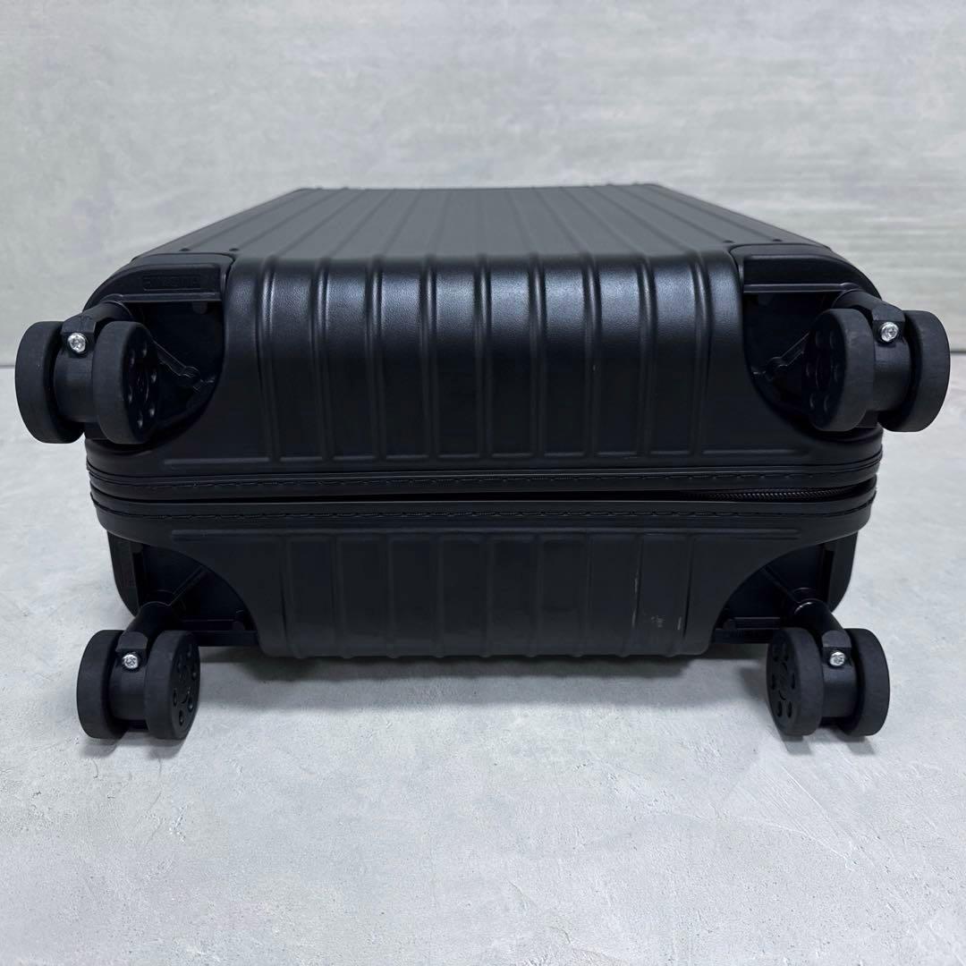 美品 RIMOWAリモワ ESSENTIAL CABIN S マットブラック