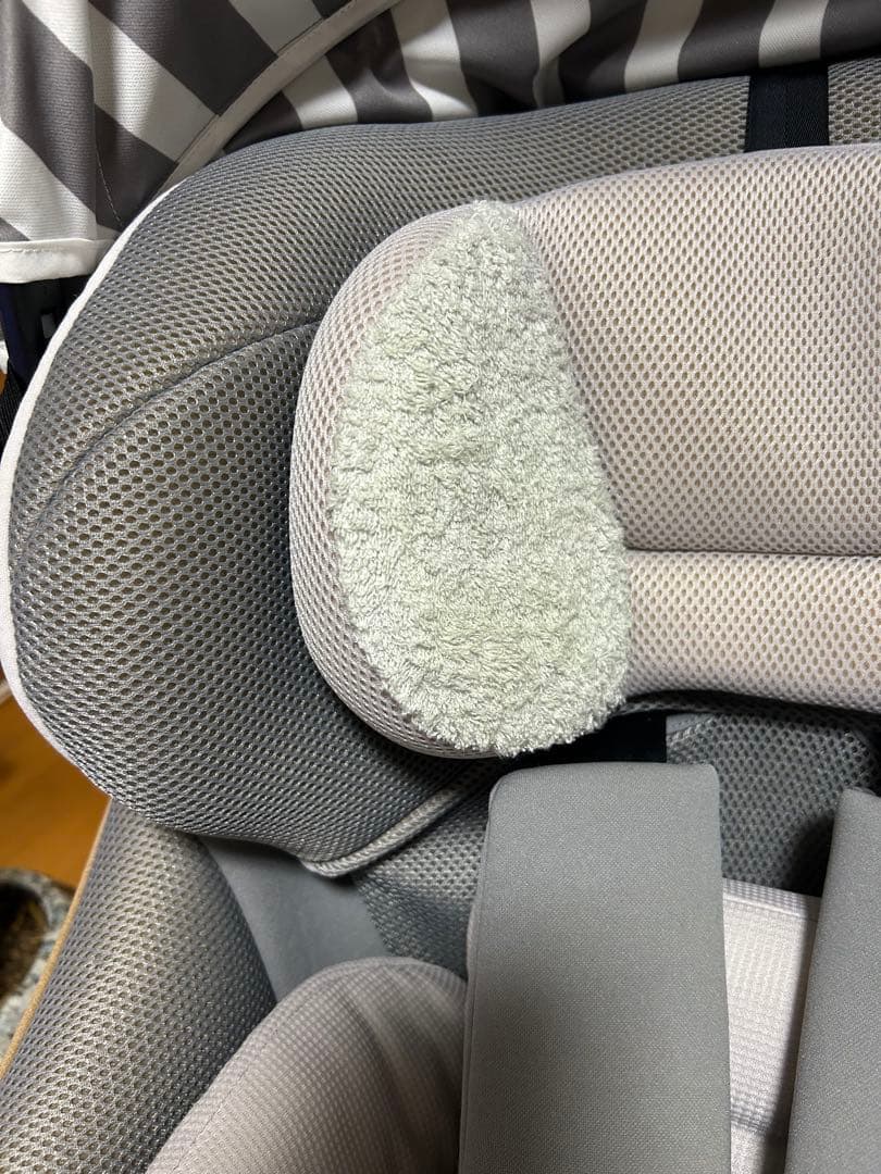 美品　コンビ　クルムーヴスマート　ISOFIX エッグショックJL-540グレー