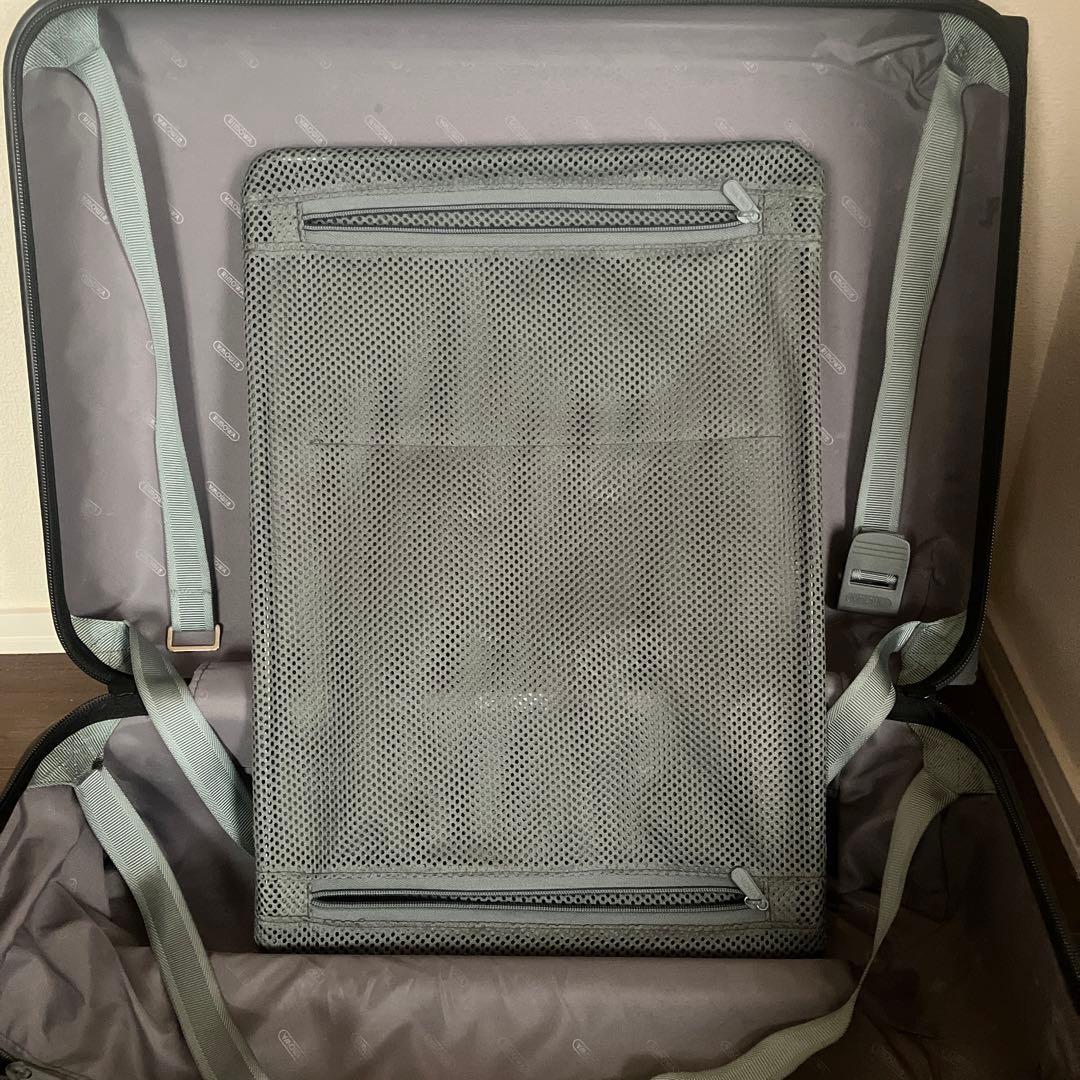 RIMOWA ブラック キャリーケース　サルサ　1〜3泊用　2輪　廃盤品、希少