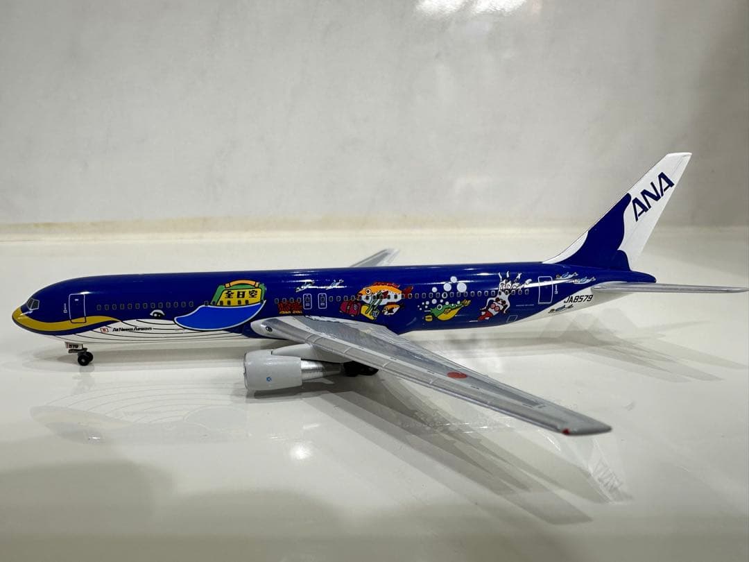 ANAボーイング767 マリンジャンボJr特別塗装 1:400ダイキャストモデル