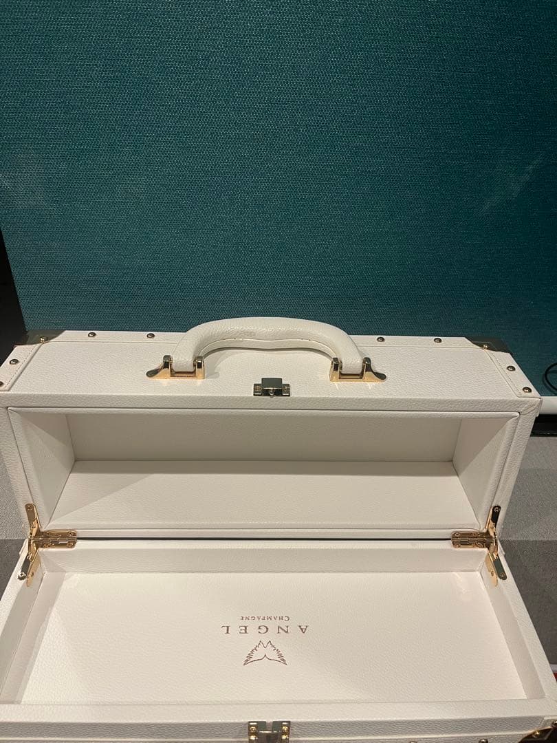 エンジェルブリュット、ブリュットロゼ エンジェルドゥミセック、ドゥミセックロゼ