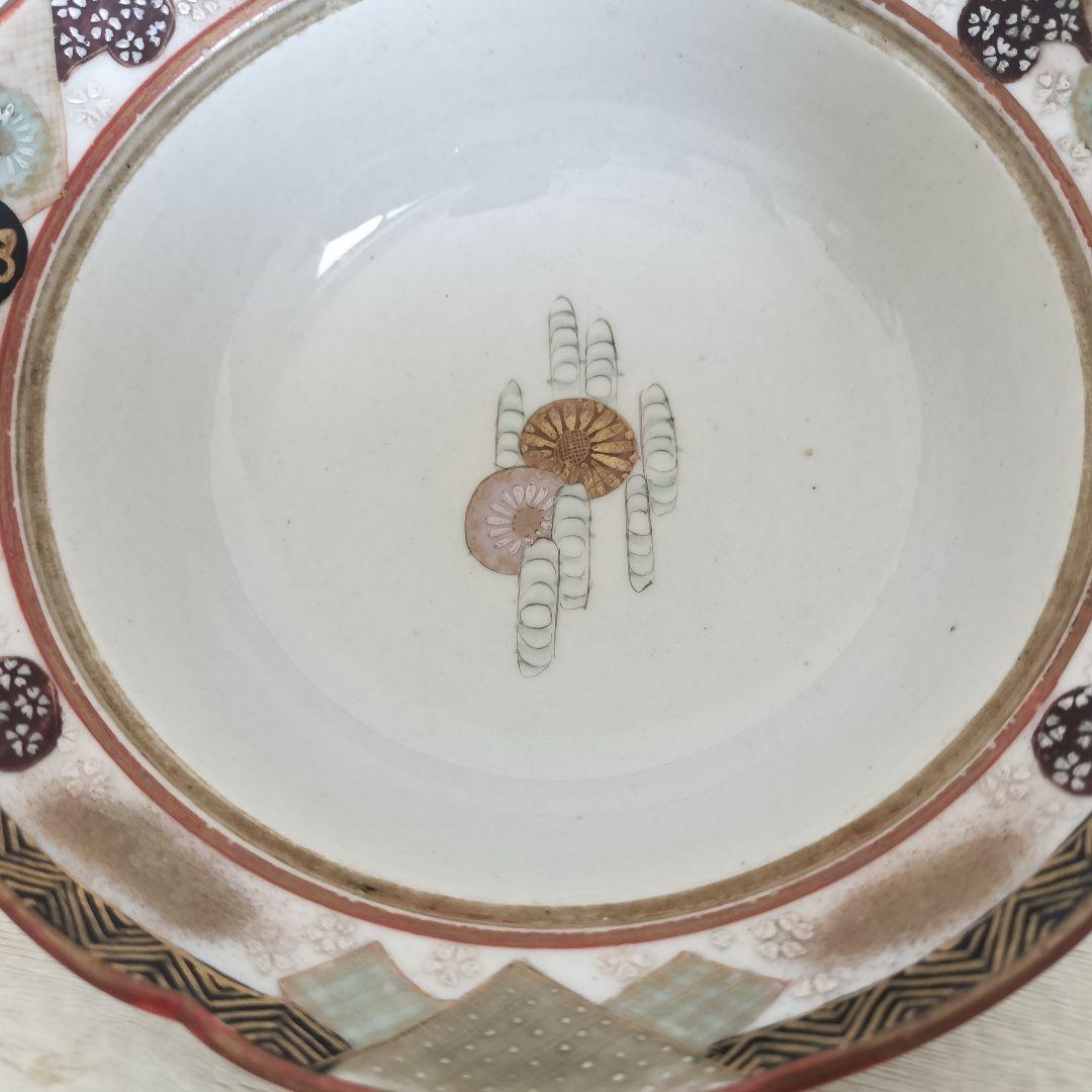 お値下げしました、九谷焼　人物　蓋物