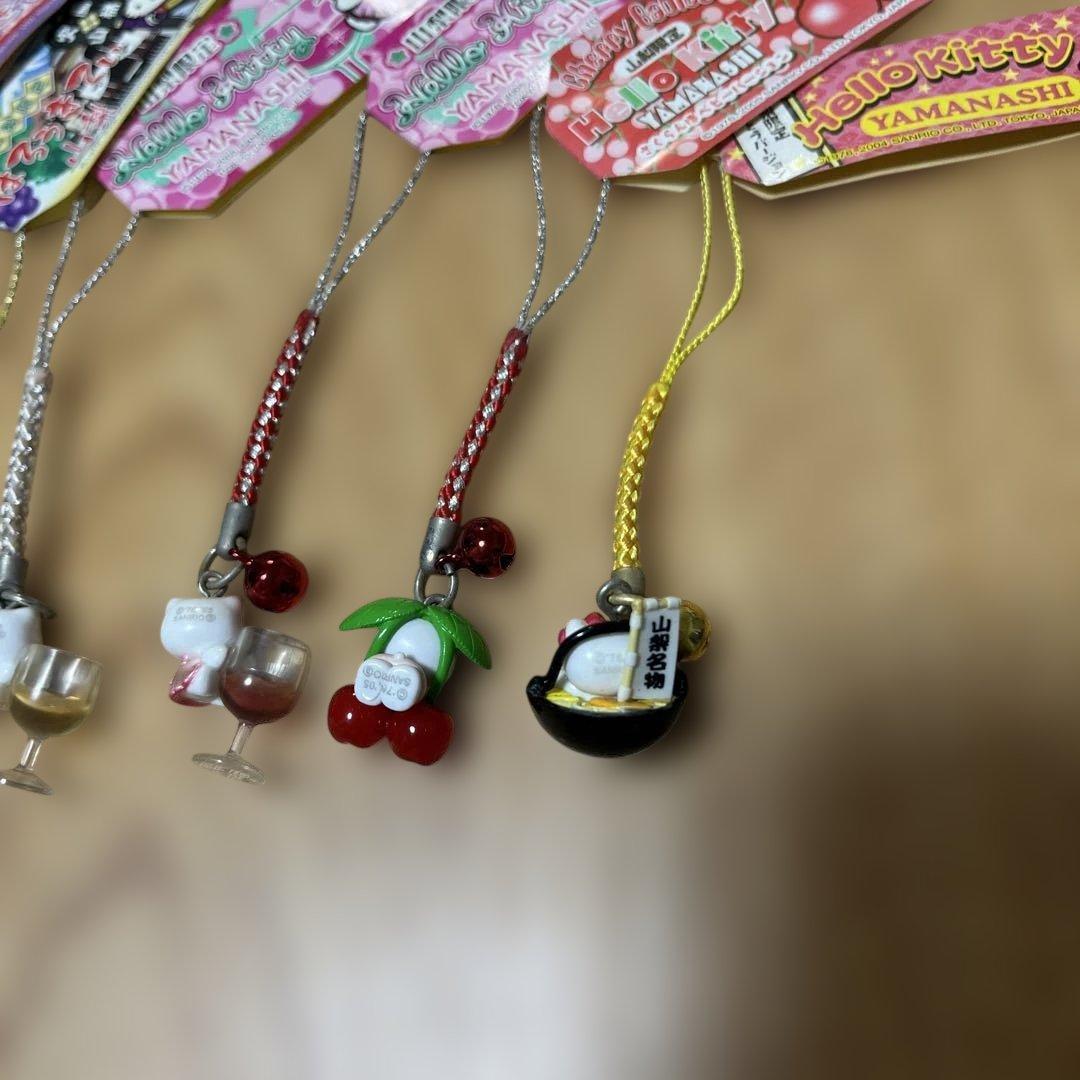 ご当地キティ　山梨限定　7種セット　根付けストラップ