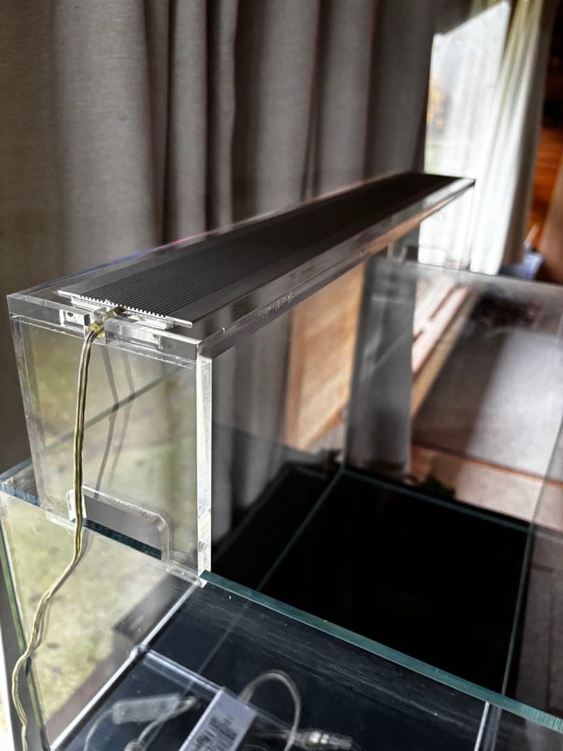 ガラス水槽 ada 水槽ライト付き