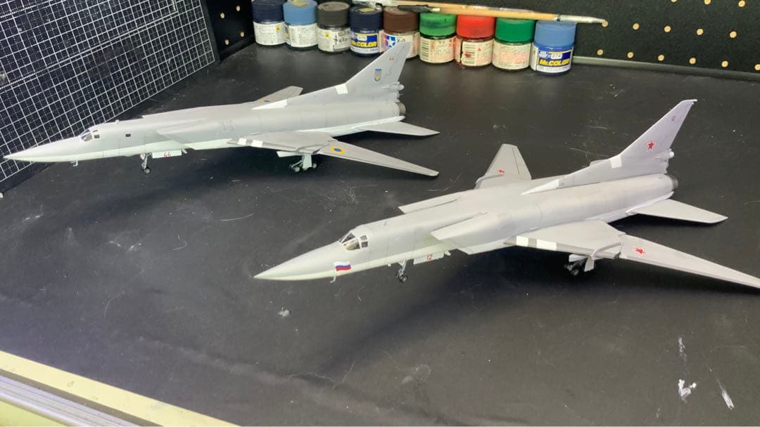1/144スケールTu22M3中距離爆撃機2機セット
