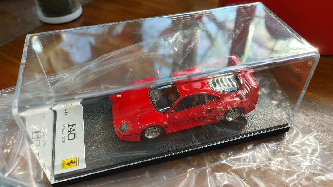 美品MAKE UP FerrariF40.1988 赤　1/43