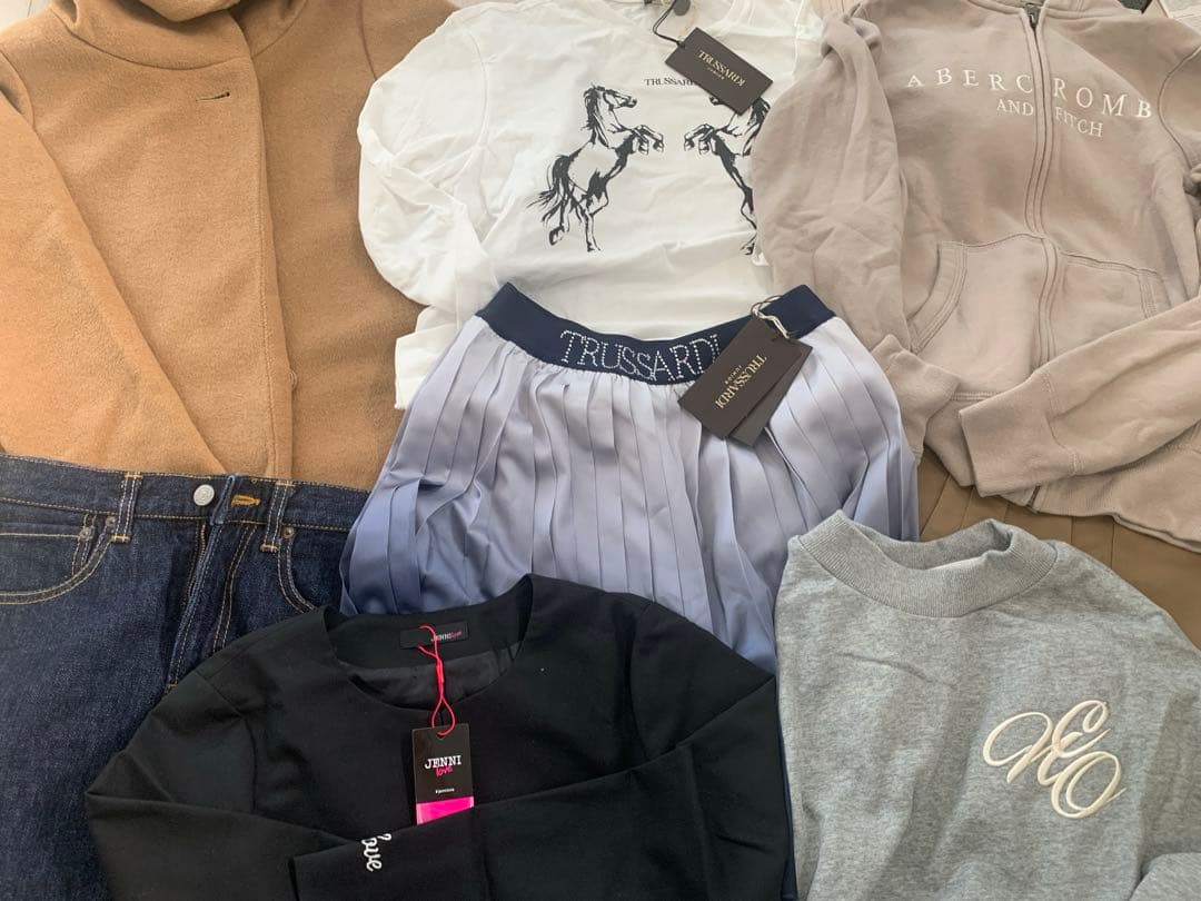 大量！新品3点　150 トラサルディジュニア　アバクロ　ジェニー