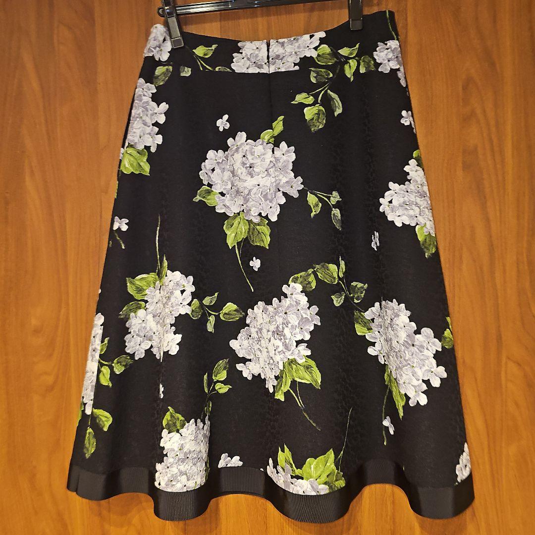 2024年AW♡紫陽花柄フレアスカート 黒　42サイズ