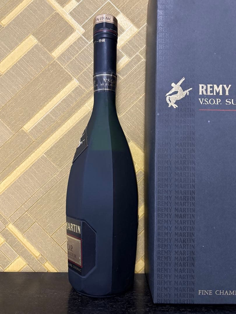 REMY MARTIN VSOP SUPERIEUR 750ml 40％箱入り