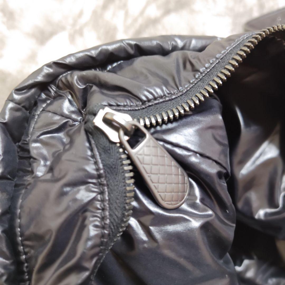 ボッテガ　黒いキルティングショルダーバッグ