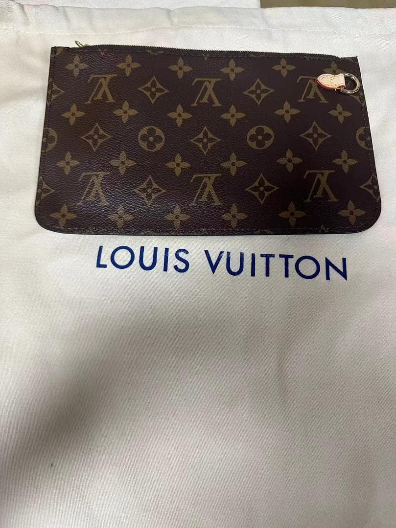 Louis Vuitton ルイヴィトン ネヴァーフル MM