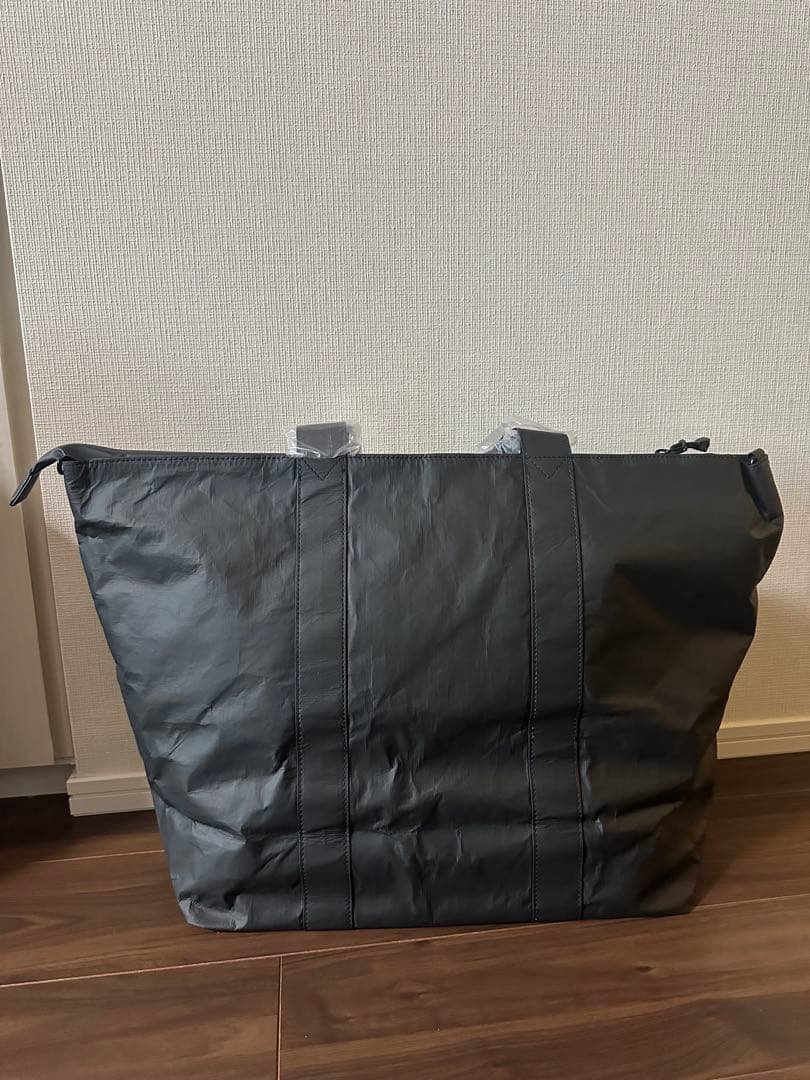 値下げしました！【新品】1PIU1UGUALE3 ブラック トートバッグ