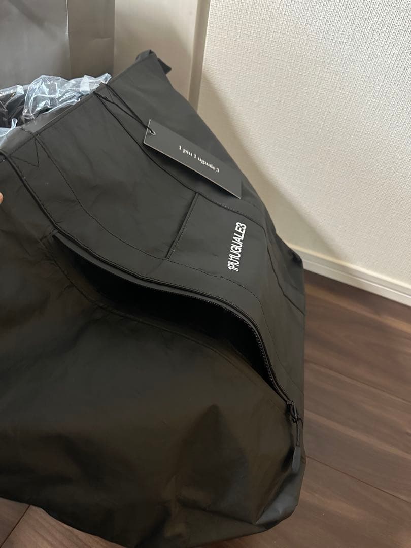 値下げしました！【新品】1PIU1UGUALE3 ブラック トートバッグ
