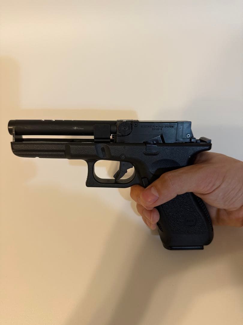 東京マルイ　グロック18C 電動ガン　18歳以上