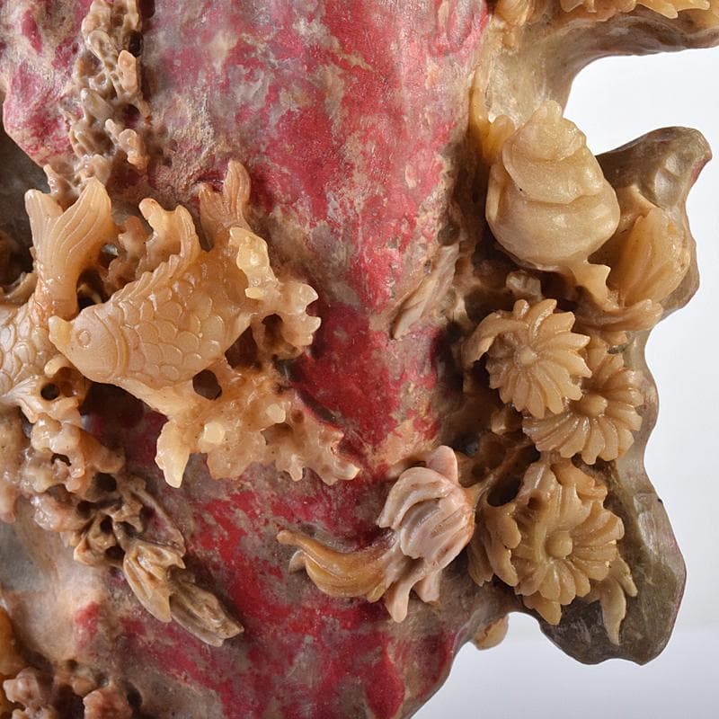 中国　玉石昌化鶏血石　魚蟹海老花刻　置物　床飾　約6㎏　F　R7946B