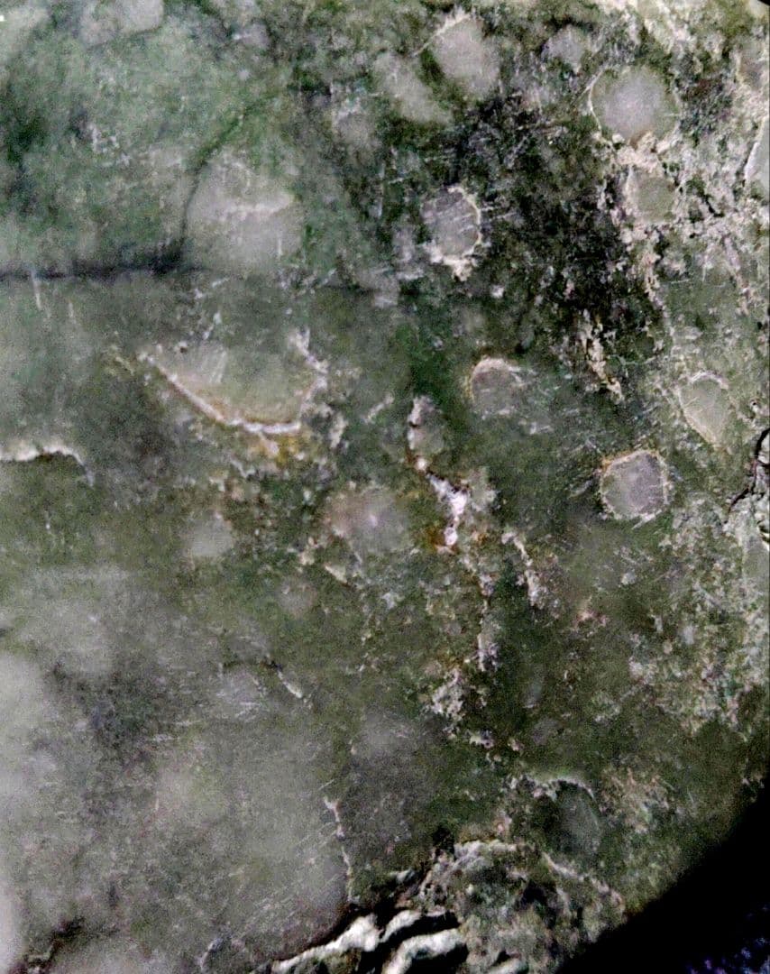 ★翡翠原石★糸魚川硬玉【小滝・川ズレ・ミロナイト翡翠352ｇ】