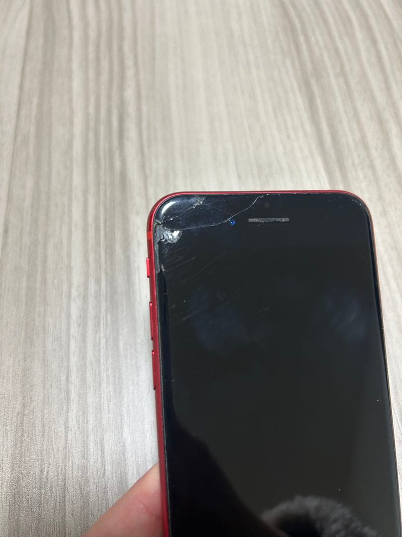 iPhone8 本体 画面割れあり