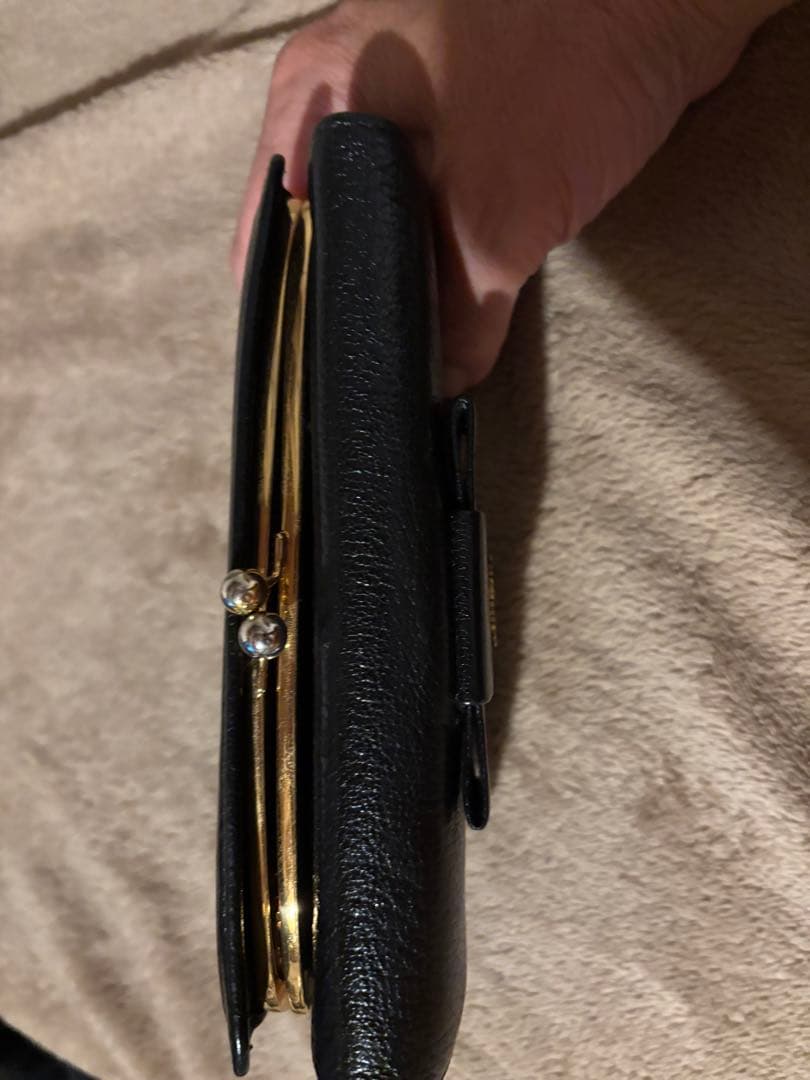 miu miu ブラック がま口三つ折り財布