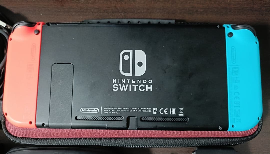 Nintendo Switch ネオンブルー/ネオンレッド　付属品付き 箱無し