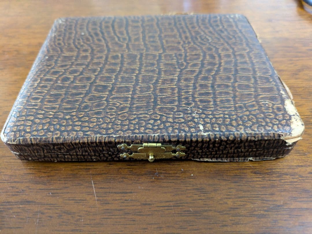 イギリス製 赤いボタン付きスプーン 6本セット