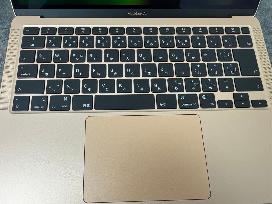 2020年製　M1 Apple MacBook Airゴールド 256GB