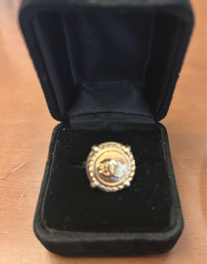 シャネルボタン　ハンドメイドリング