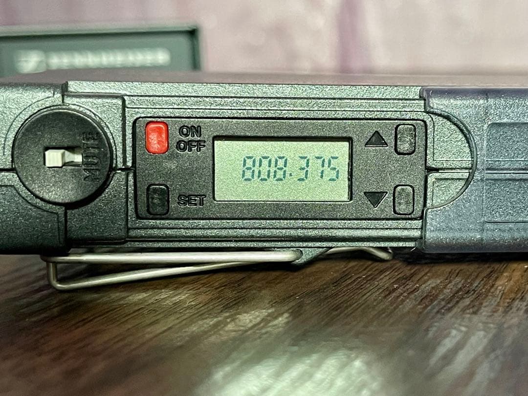 ⑥Sennheiser EW100 B帯 ワイヤレスシステム ラベリアマイク付き