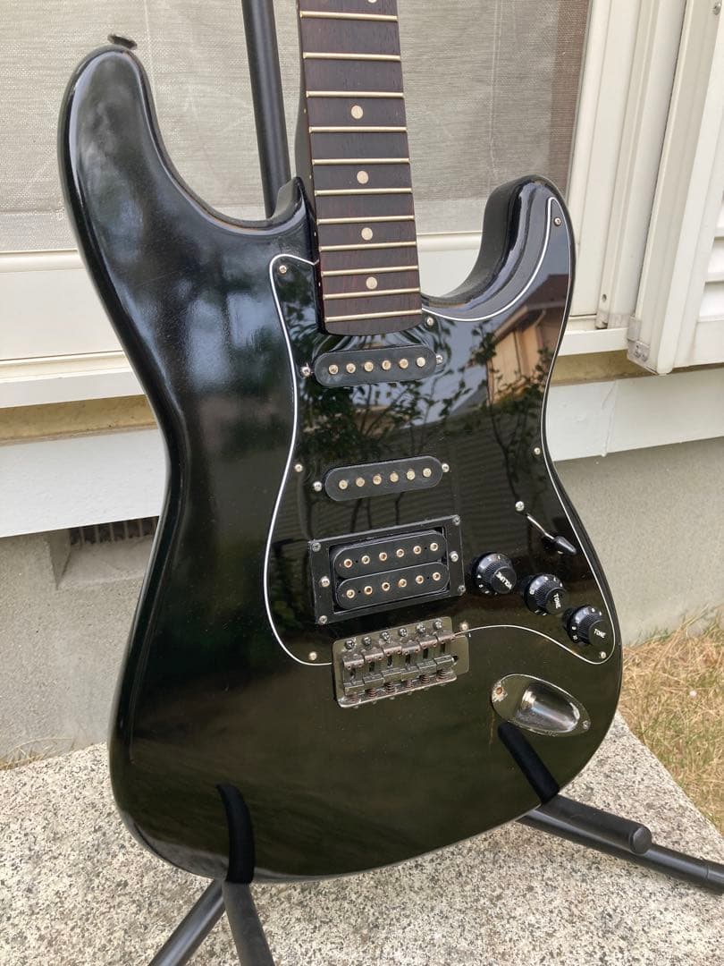 Tomson ブラック エレキギター ストラトキャスタータイプ