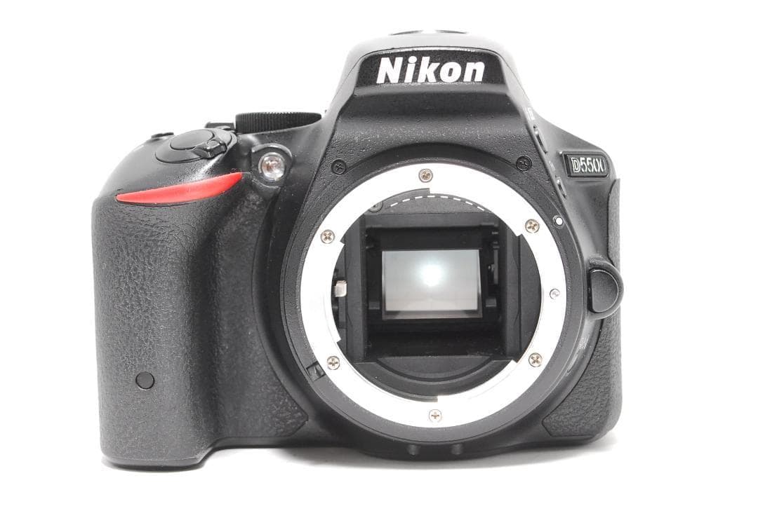 【美品】Nikon D5500　Wi-Fi搭載　すぐスマホ転送　タッチパネル撮影