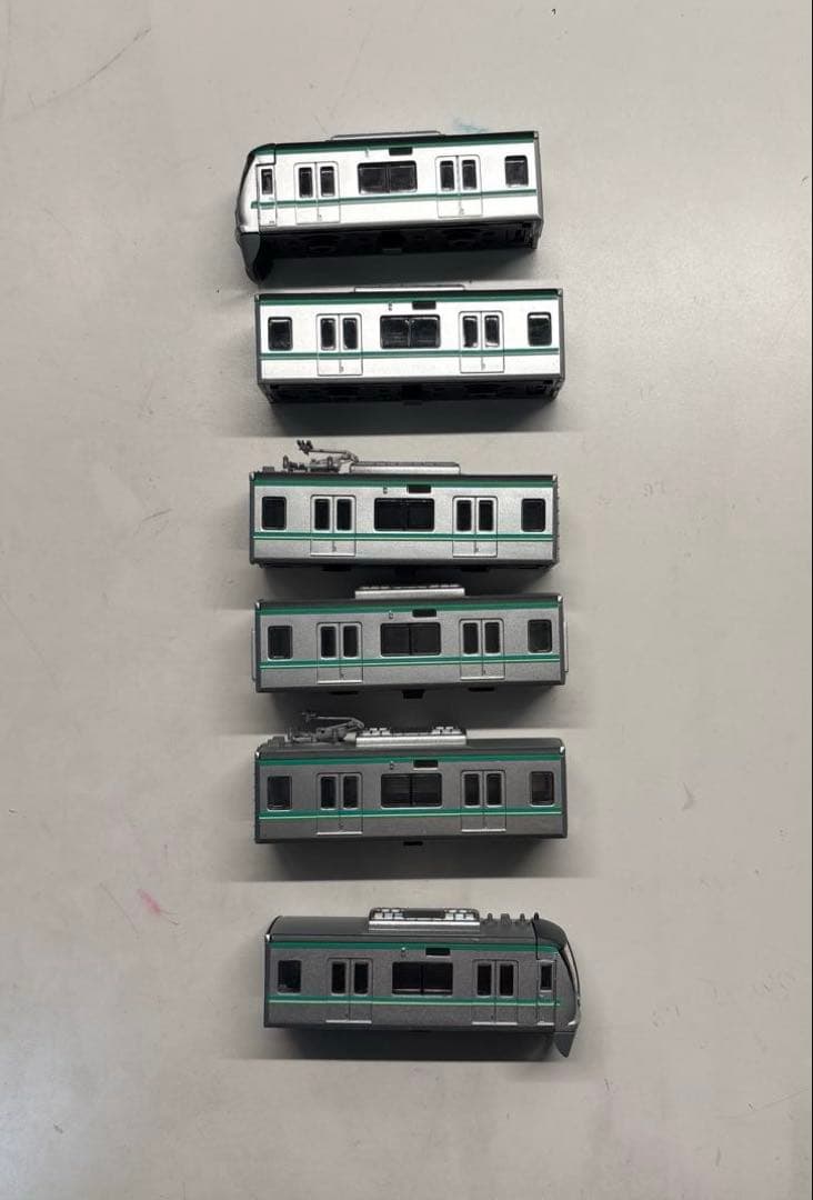 bトレインショーティー 千代田線16000系6両