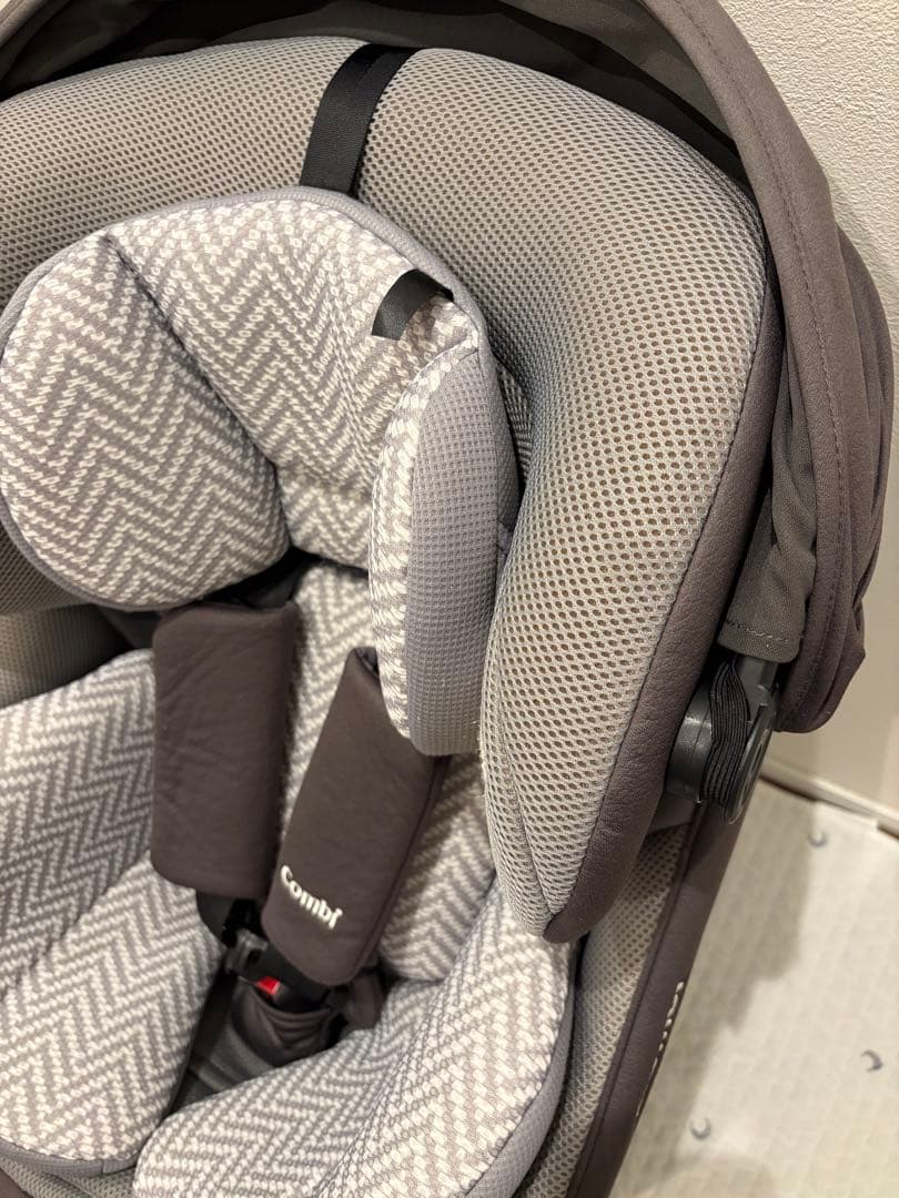 Combi クルムーヴ スマート ISOFIX エッグショック JN-570