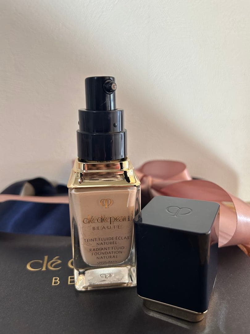 極美品⭐︎クレドポーボーテタンフリュイドエクラナチュレル⭐︎オークル00