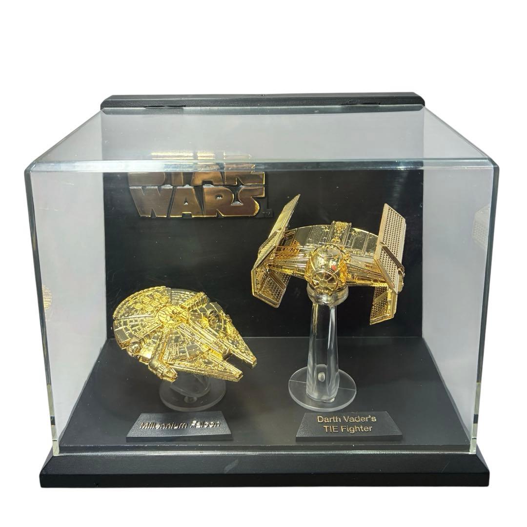 スターウォーズ ゴールドプレート オブジェ　ミレニアム・ファルコン　フィギュア