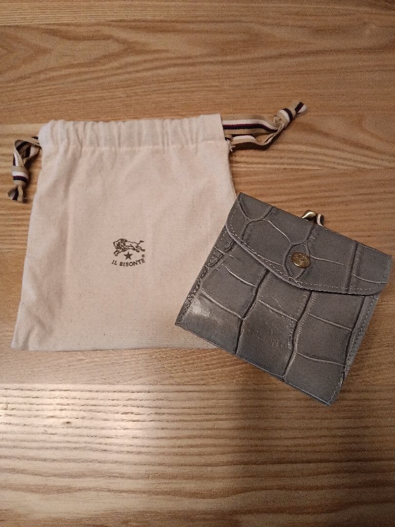 ILBISONTE 二つ折りがま口財布 ライトグレー