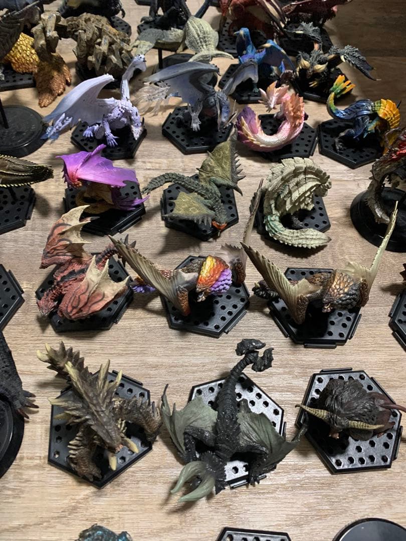 モンスターハンターフィギュア　スタンダードモデル　まとめ売り　約125体