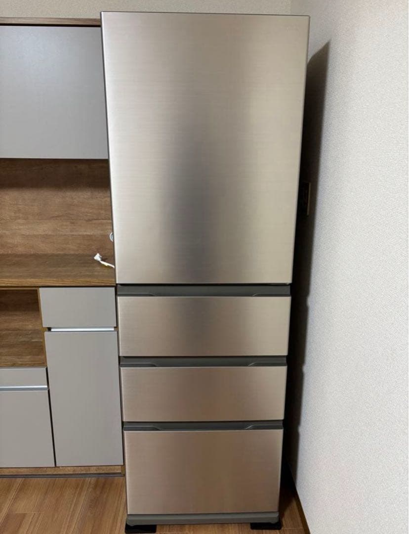 2024年製　右開きアクア 362L 幅60cm 真ん中冷凍室 AQR-36R