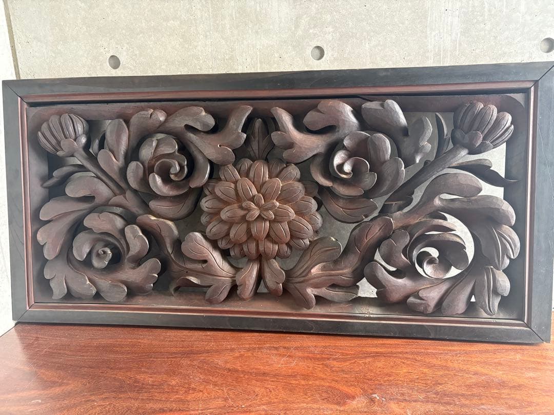 欄間　 らんま　檜？木彫り　各々１４ｋｇ弱　どっしり　アンティーク　菊　蓮？